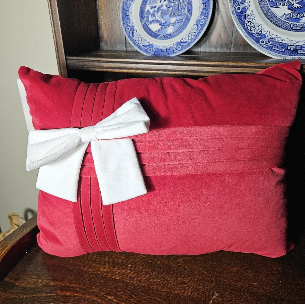 Christmas Throw Pillow Red and White Holiday Pillow with Bow
